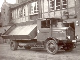 LKW mit Dietel-Kipperaufbau